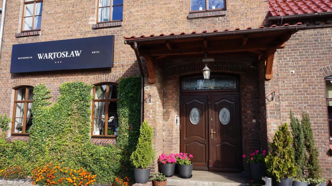 Hotel Wartoslaw Wronke Exterior foto