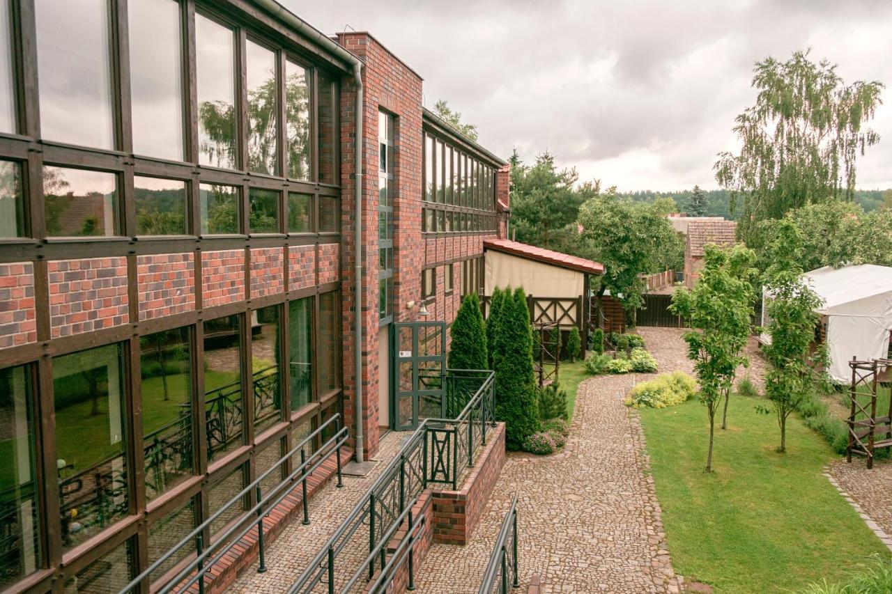 Hotel Wartoslaw Wronke Exterior foto