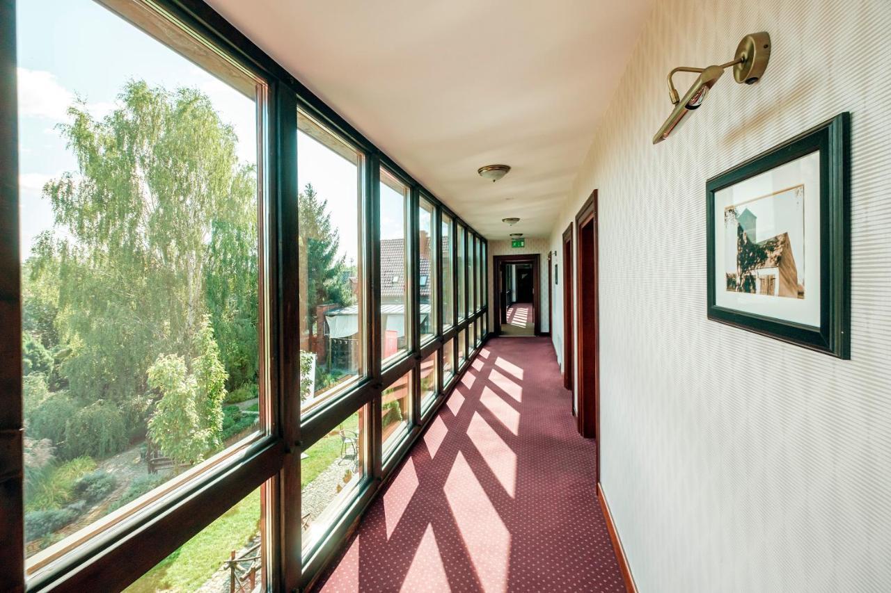 Hotel Wartoslaw Wronke Exterior foto